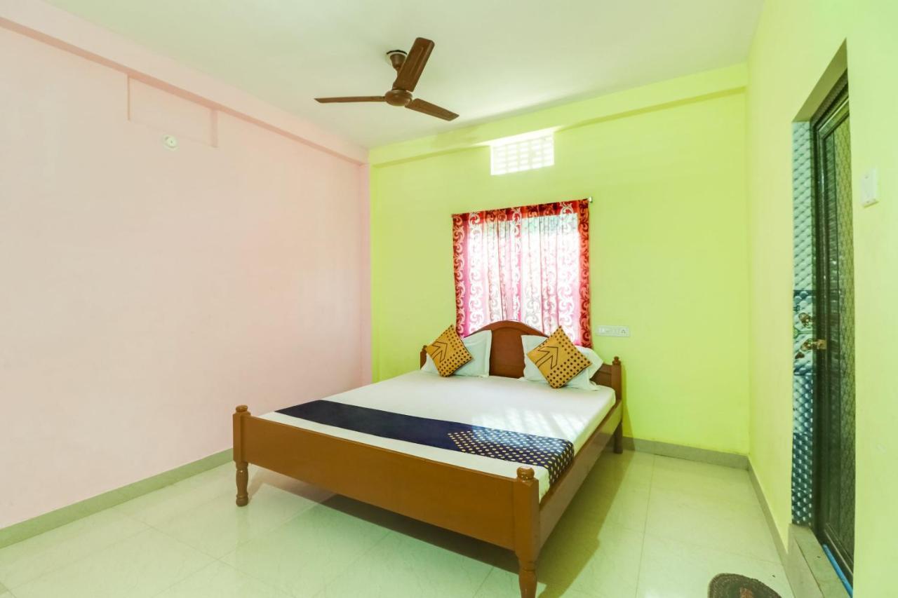 Spot On 68703 Delight Inn Puri Exterior foto